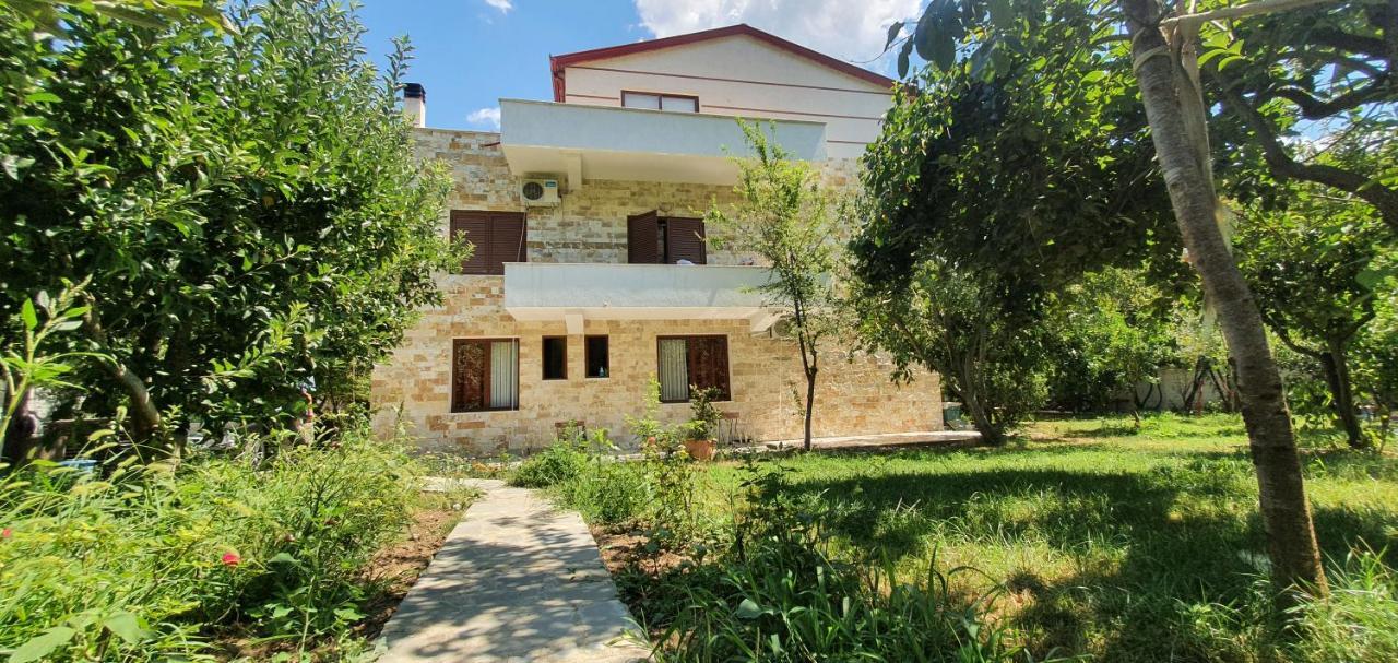Xho'S Forest Guest House Berat Exterior foto