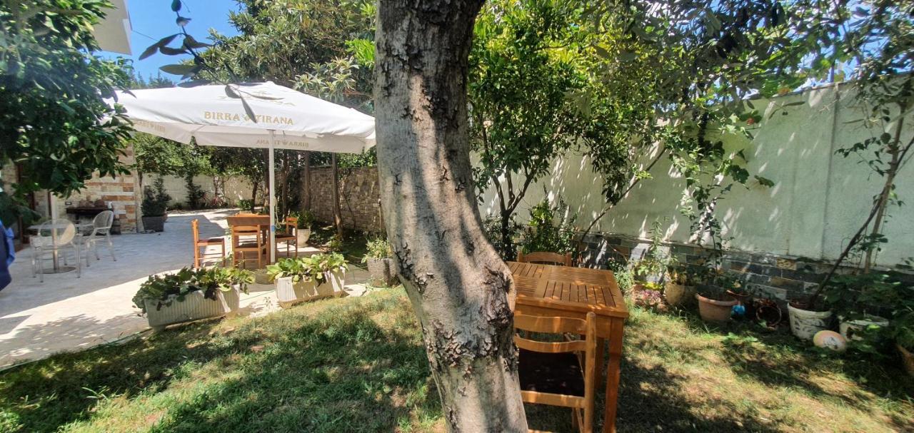 Xho'S Forest Guest House Berat Exterior foto