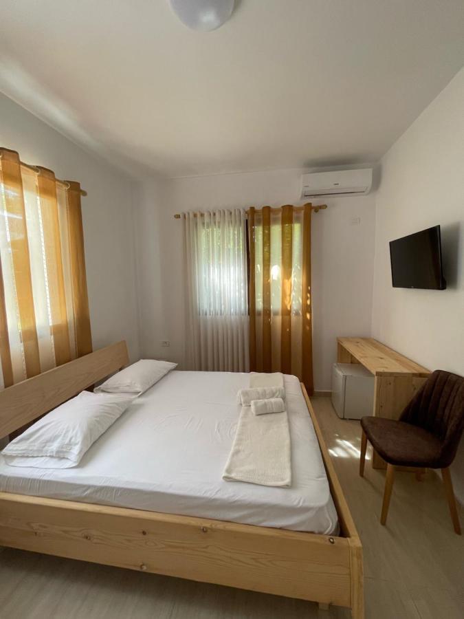 Xho'S Forest Guest House Berat Exterior foto