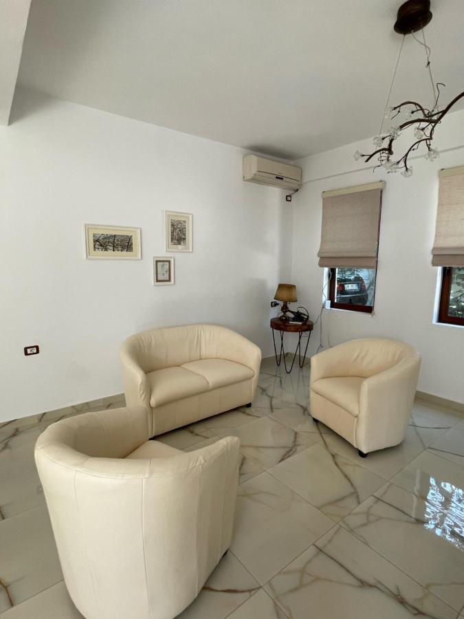 Xho'S Forest Guest House Berat Exterior foto